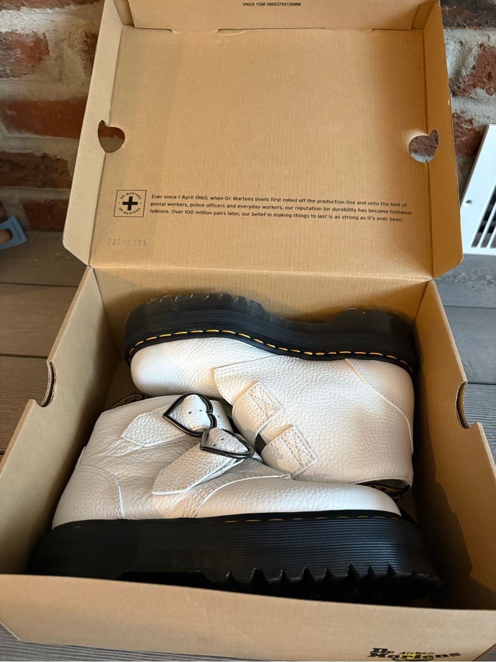 Dr. Martens White Devon Heart Boots - Picture 9 of 12